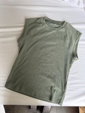 Abercrombie Sleeveless Ribbed Tank Top - Olive Green Women’s S